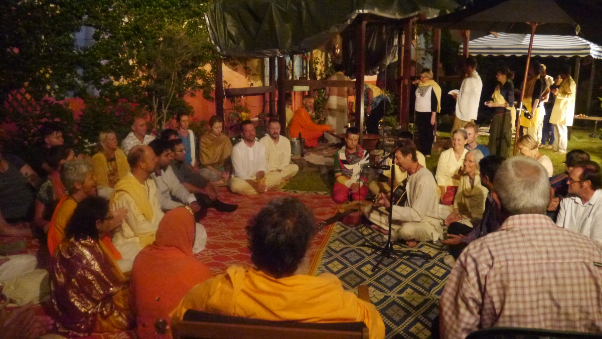 Brisbane-Shivaratri-Swamiji-2015-03